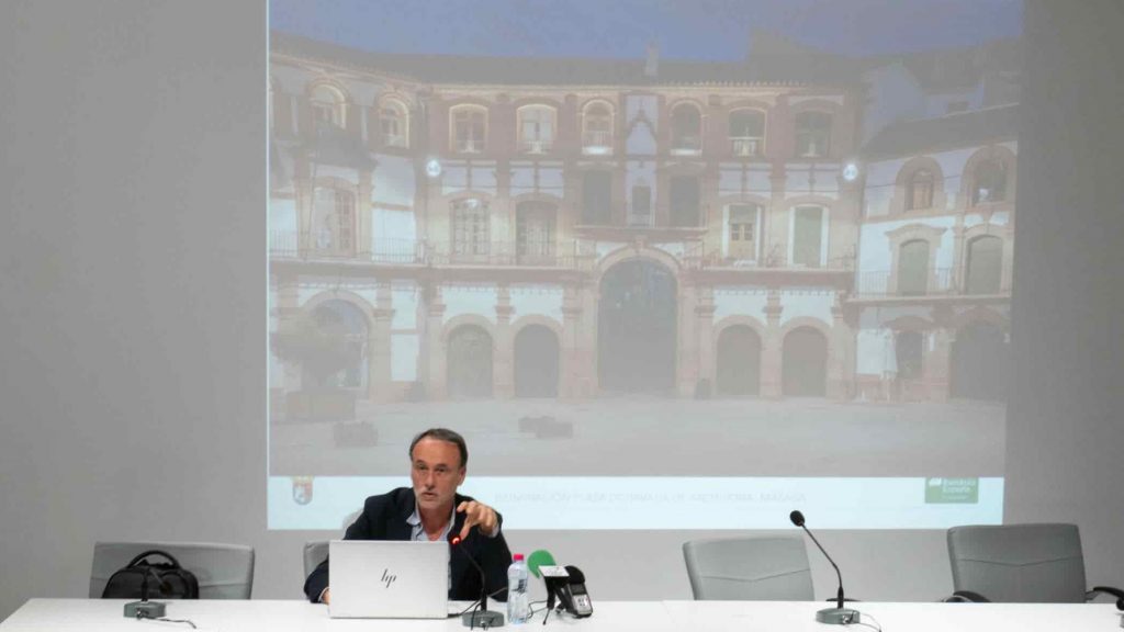 202510224 Presentación del nuevo sistema de iluminación en la Plaza Ochavada de Archidona