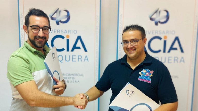 El presidente de la ACIA, Jorge del Pino junto al director de Planeta Diversión, Joaquín Martínez