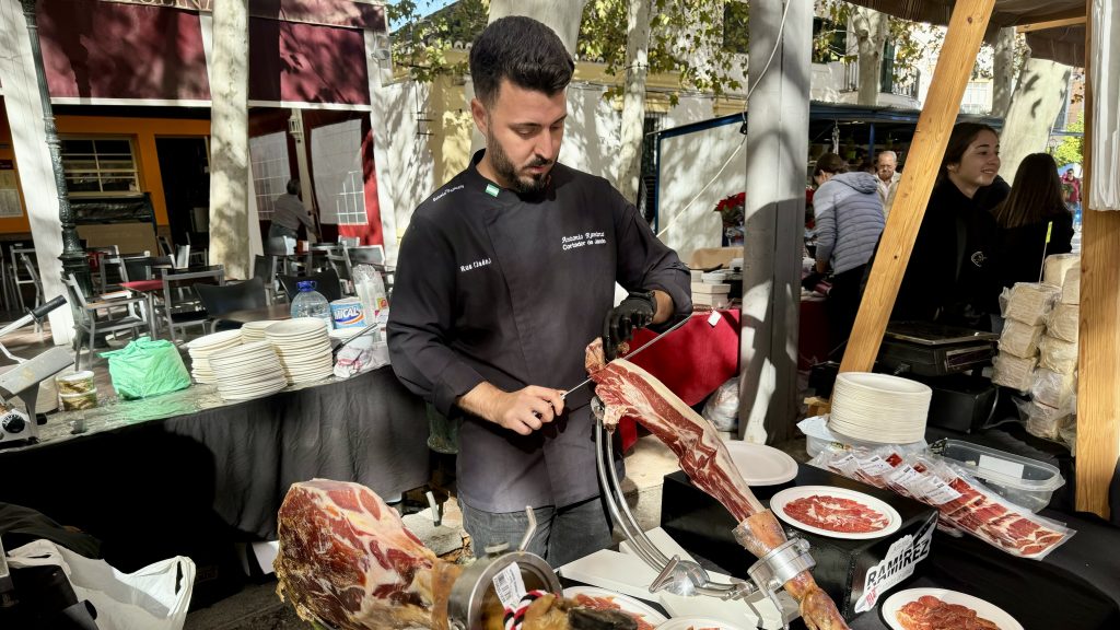 20241109 Estand de la XVI Feria del Jamón de Campillos