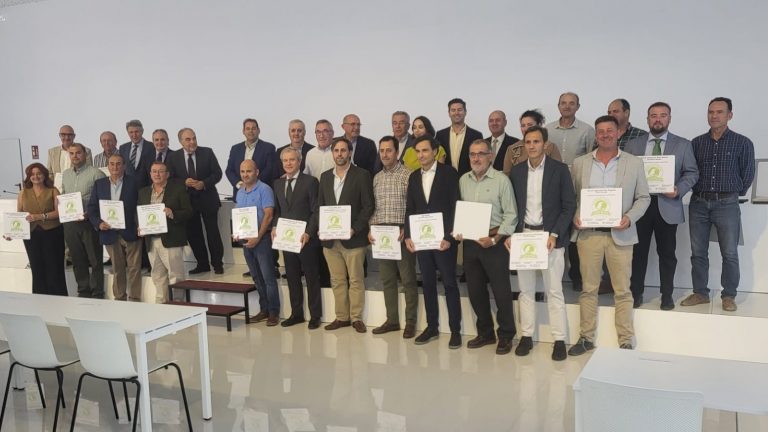 Representantes del grupo Dcoop y de cooperativas integradas que tiene el certificado de sostenibilidad Sustainably Grown