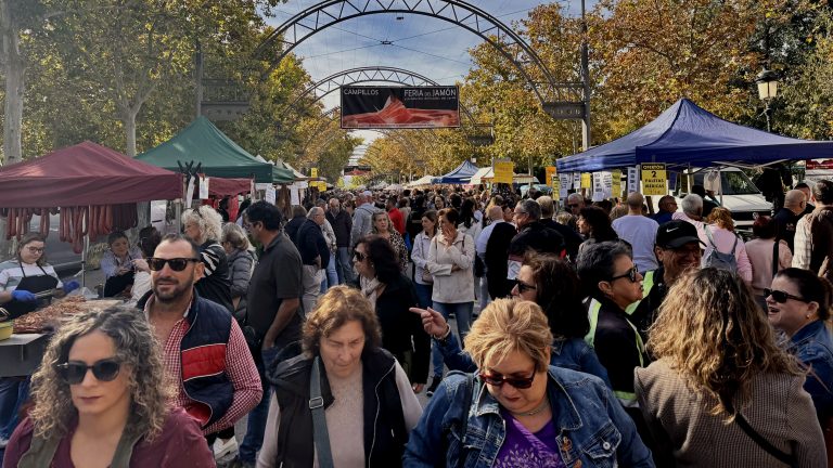 20251109 Público asistente a la XVII Feria del Jamón de Campillos