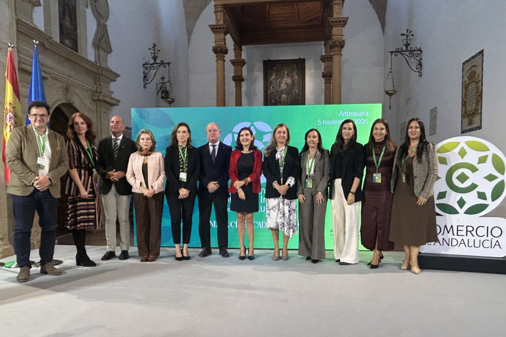 20251105 Representantes del área de Empresa de la Junta, del Gobierno municipal y de la ACIA