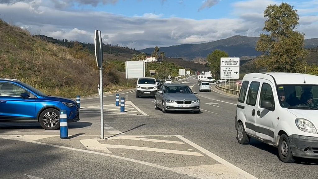 20251102 Cruce de la carretera A-357 con la A-354