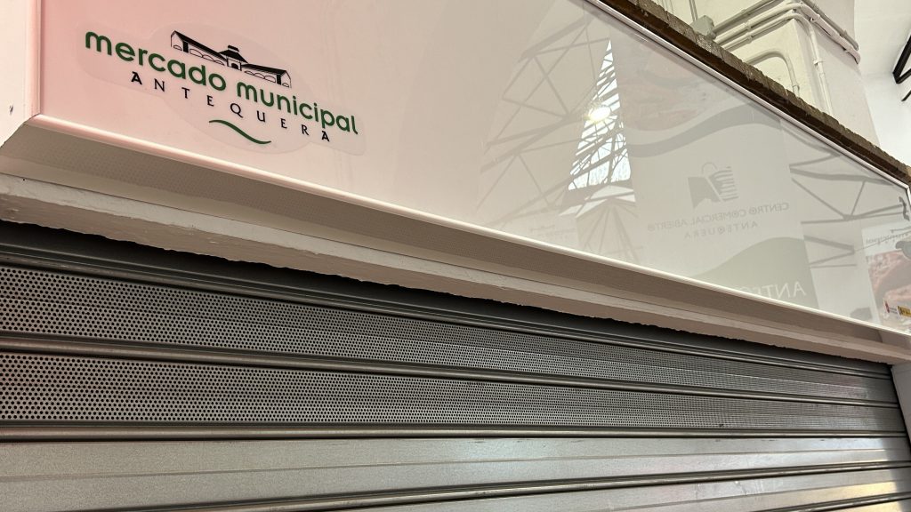 20251222 Puesto libre en el Mercado Municipal de Antequera