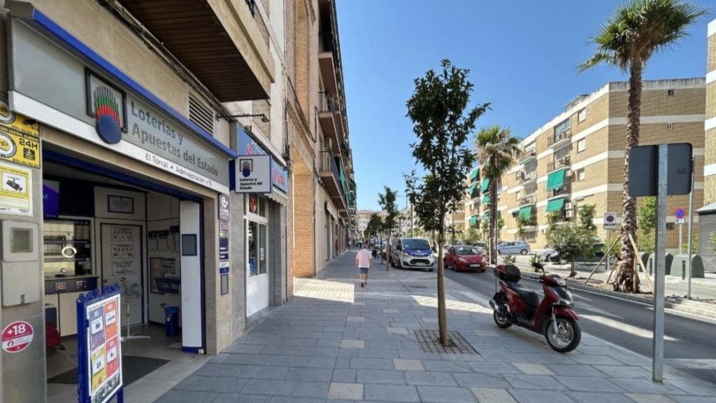 Administración Lotería El Torcal, sita en la avenida de La Legión de Antequera