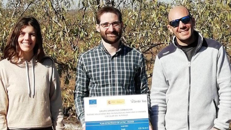 Técnicos del Grupo Operativo SIMBIOLIVA