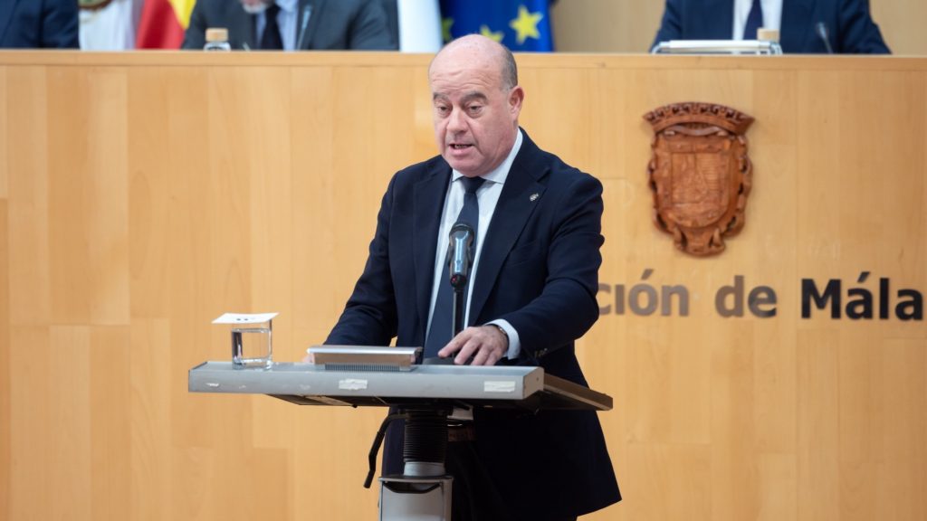 20260126 Manolo Barón, en la Tribuna de Alcaldes de la Diputación de Málaga