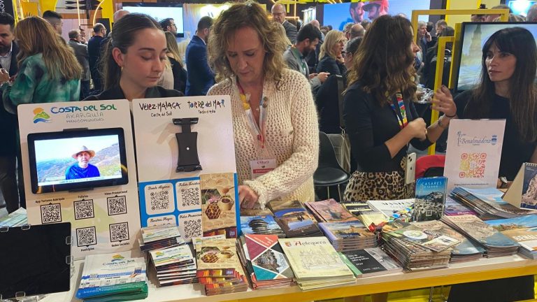 Estand de Turismo Costa del Sol con material promocional de Antequera en FITUR 2025
