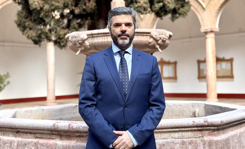 20250212 Rafael Carmona, en el Ayuntamiento de Antequera