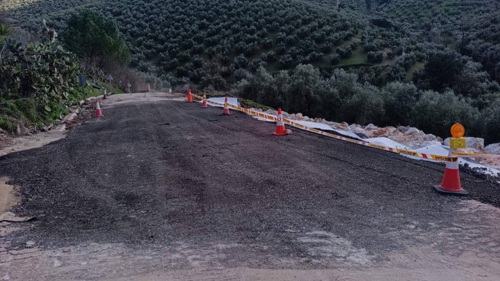 20260214 Carretera MA-6401 en Villanueva de Algaidas reparada