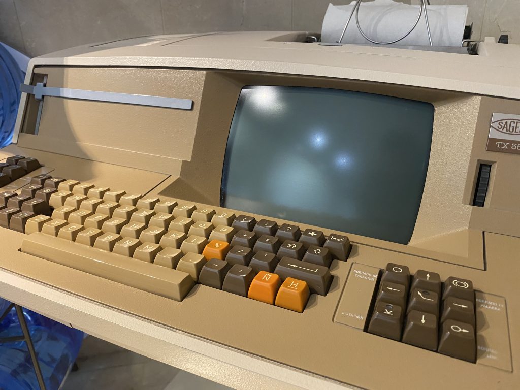 20260303 Teletipo con el que empezó su trayectoria empresarial María Paz Hurtado