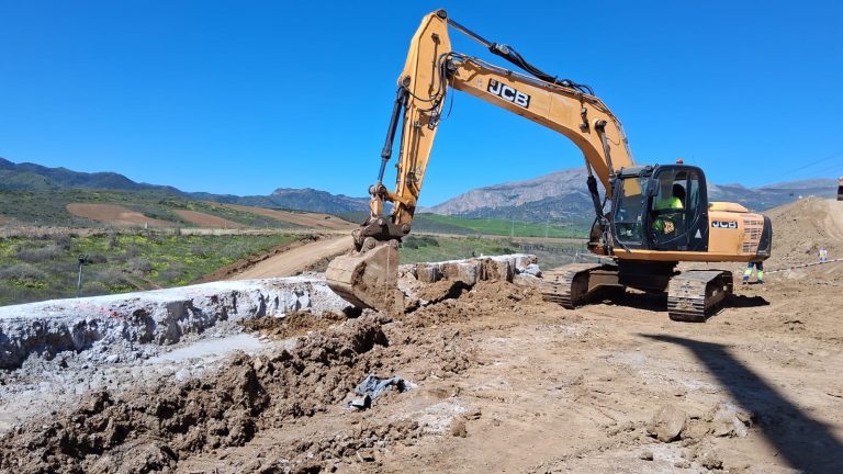 20260318 Trabajos para reparar el talud que afecta a la línea de alta velocidad entre las estaciones Málaga y Antequera-Santa Ana
