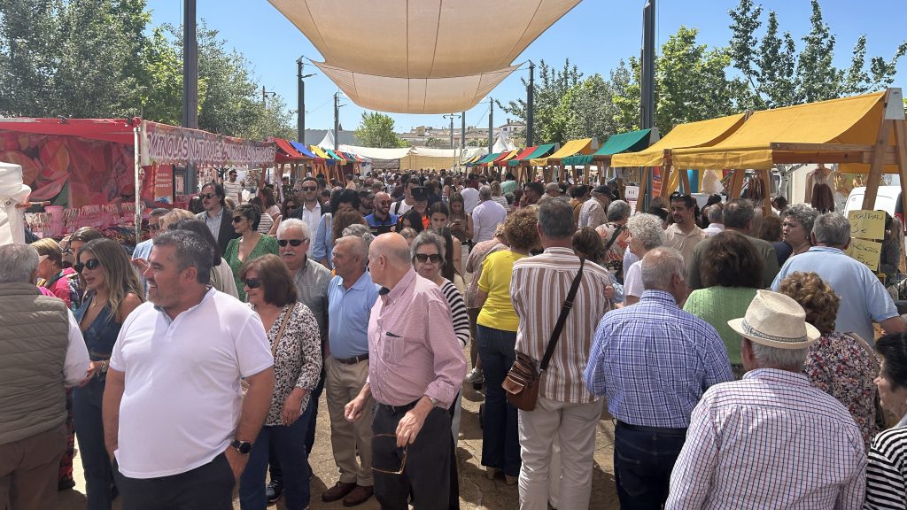 El recinto ferial de Sierra de Yeguas acogió la XXIII Feria del Espárrago y la Agricultura Ecológica