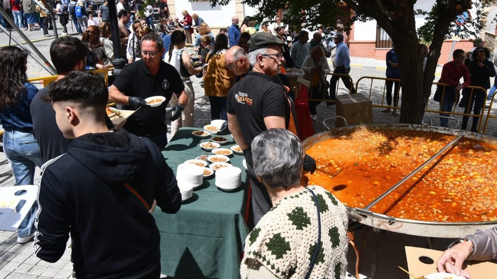 Elaboración preparada para una de las degustaciones gratuitas en la Feria del Pavo de Cañete la Real