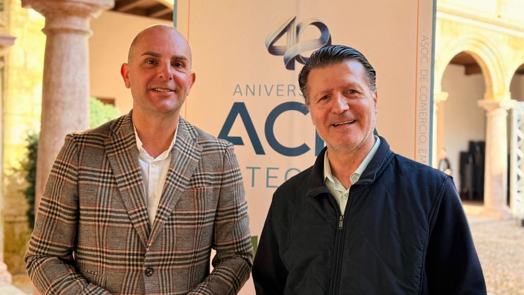Jaime Barranco, gerente de la ACIA, junto a Félix Infante, coordinador de la Oficina Acelera Pyme de la CEM