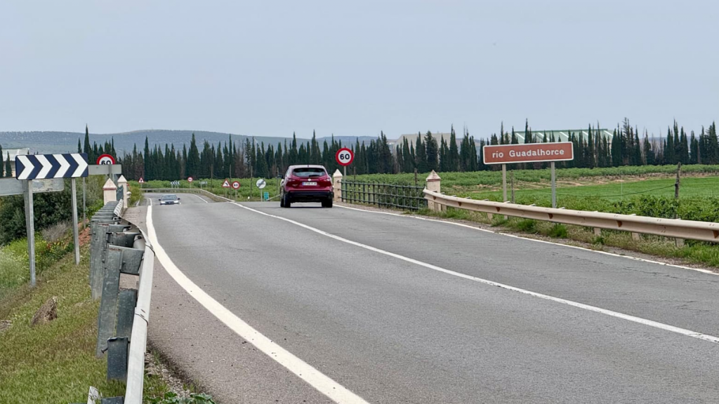 Paso de la carretera A-343 sobre el río Guadalhorce en Antequera