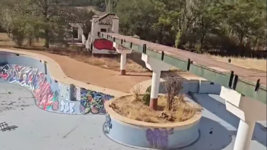 Estado de la piscina del Camping El Torcal
