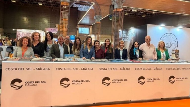 Expositor de Turismo Costa del Sol en la feria Expovacaciones en Bilbao