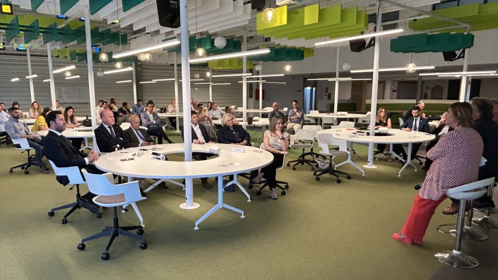 20260617 Encuentro empresarial en Málaga TechPark con representantes institucionales y del tejido económico de Antequera