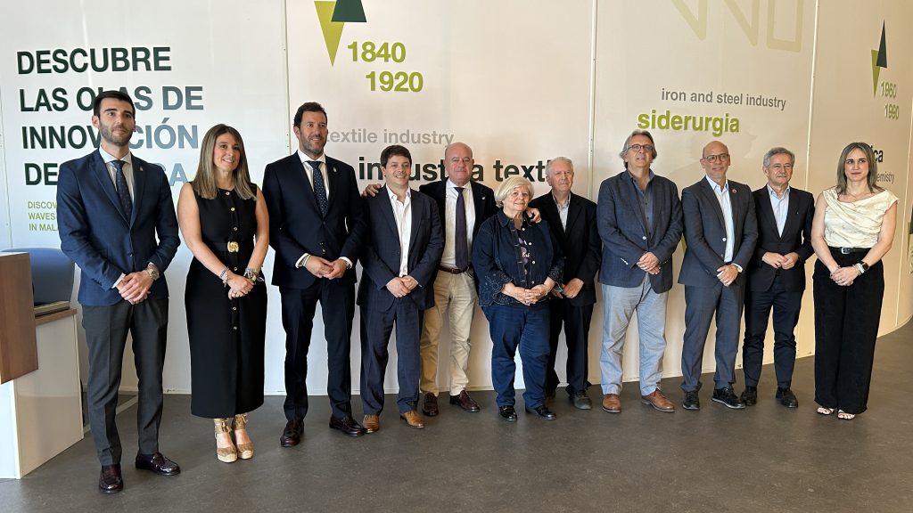 20260617 Responsables municipales y representantes de Idec y organismos vinculados a Málaga TechPark al término del encuentro empresarial