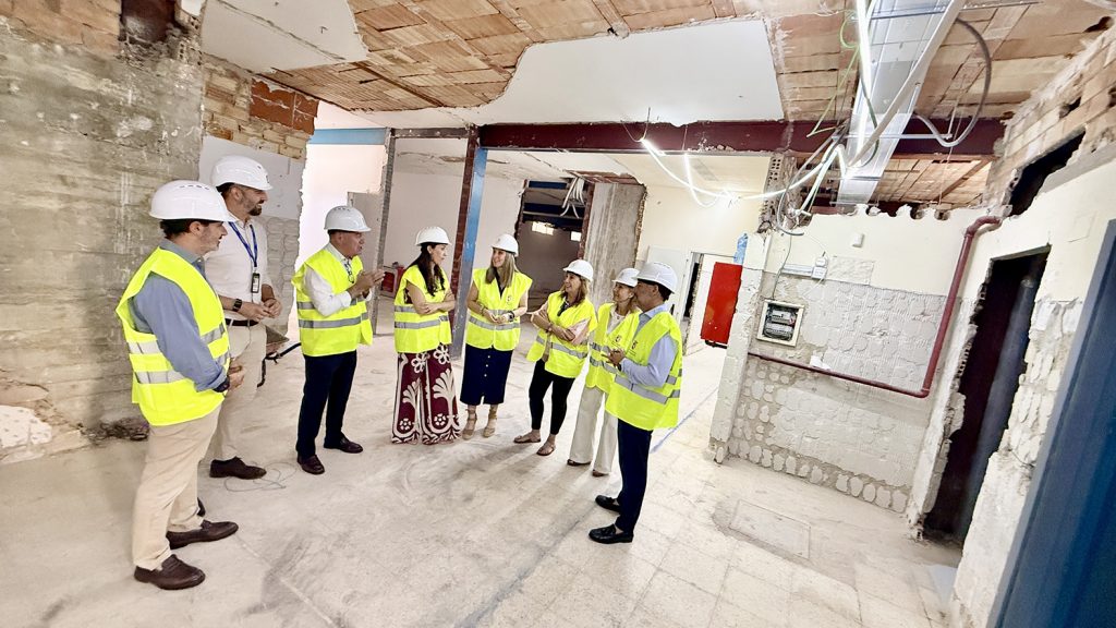20260619 Visita institucional a las obra para recuperar el antiguo centro de salud del Campillo Bajo en Antequera