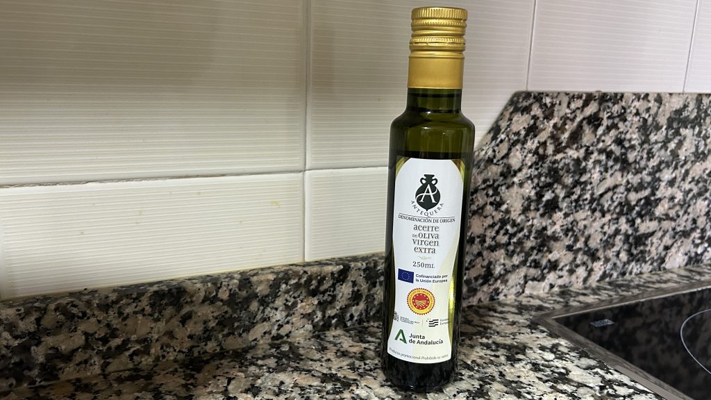 Botella de aceite de oliva virgen extra DOP Antequera