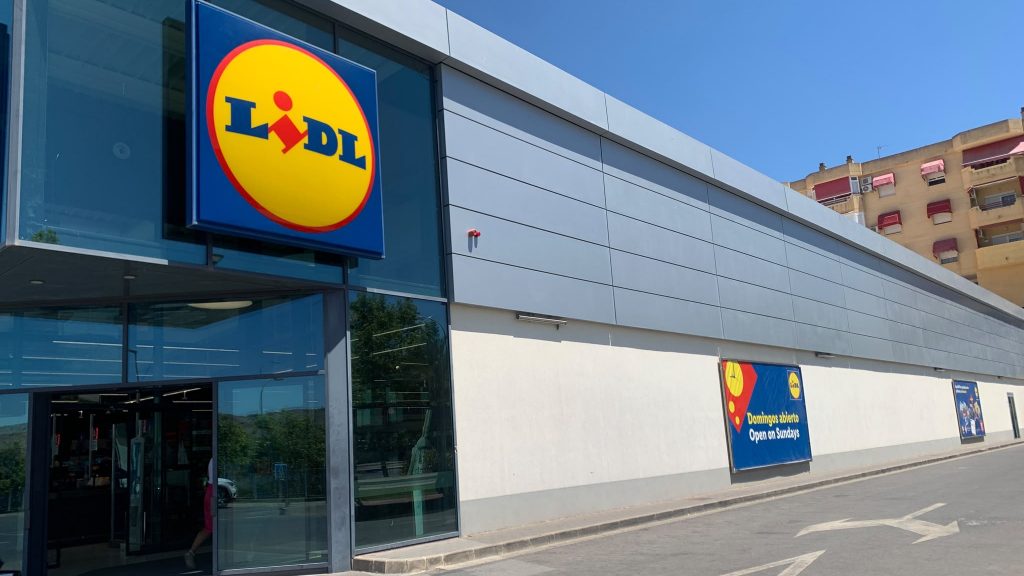 20260807 Establecimiento de Lidl junto a la cuesta Talavera de Antequera