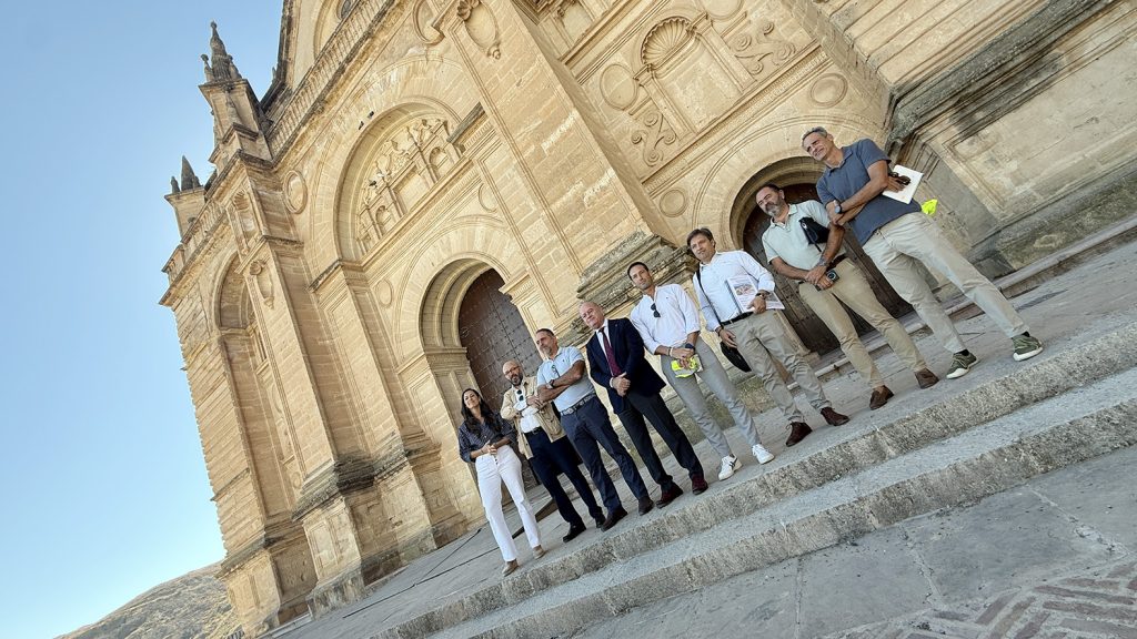 20260923 Responsables municipales y del proyecto de restauración de la Real Colegiata de Santa María la Mayor de Antequera