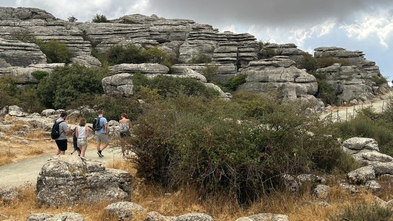 20260905 Visitantes en el Torcal de Antequera