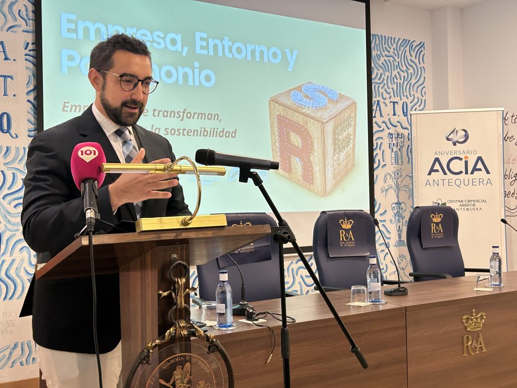 Jorge del Pino, presidente de la ACIA, en su intervención en el encuentro del Foro RSE Málaga en Antequera