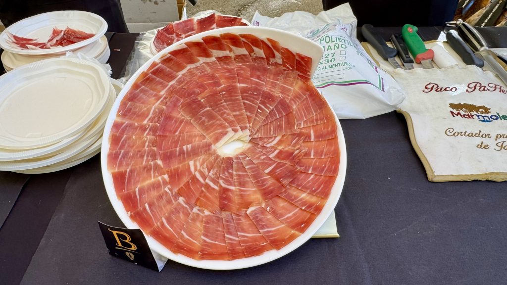 Plato en la Feria del Jamón de Campillos