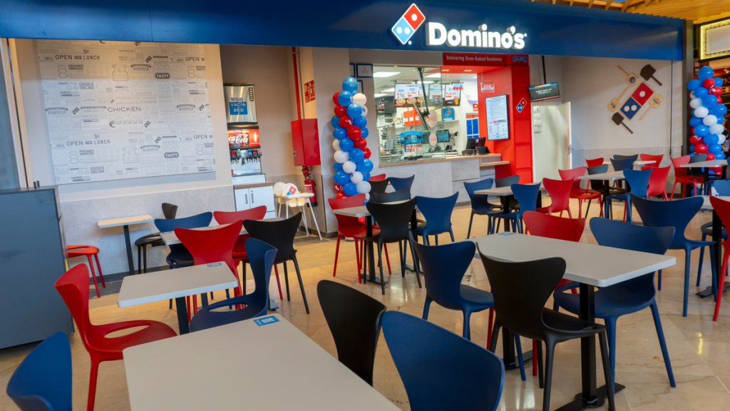Restaurante de Domino's pizza en el Centro Comercial La Verónica de Antequera