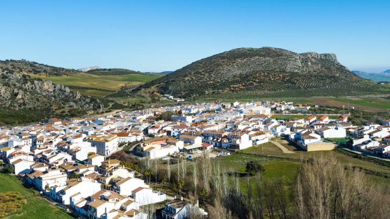 Visita aérea de Cuevas del Becerro